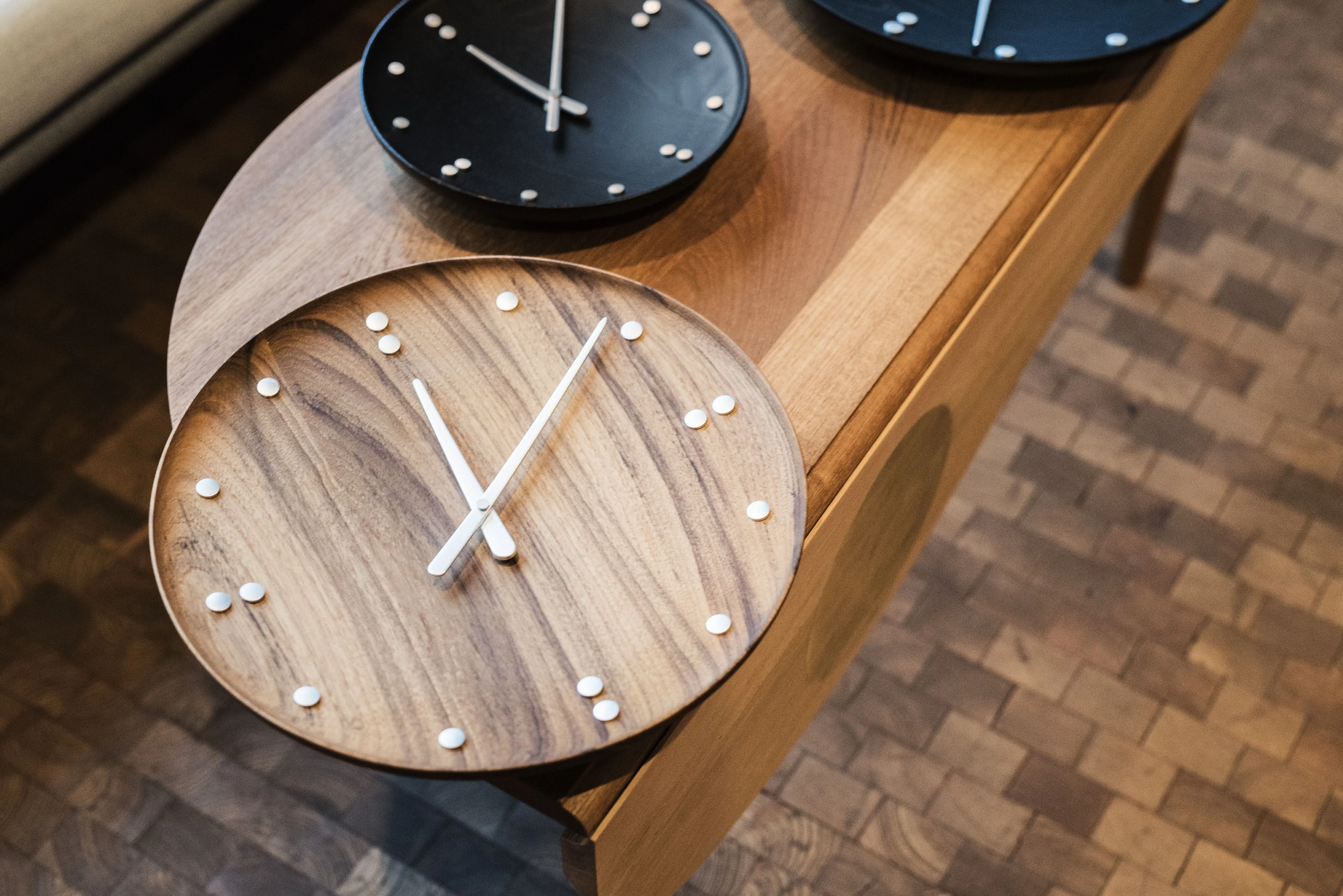 Architectmade Finn Juhl Wall Clock Black Ash, ø25 Cm