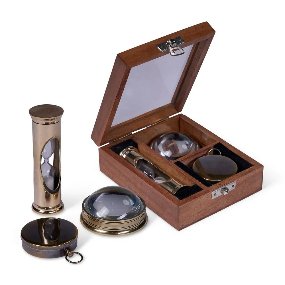 Authentic Models The Explorers Gift Box