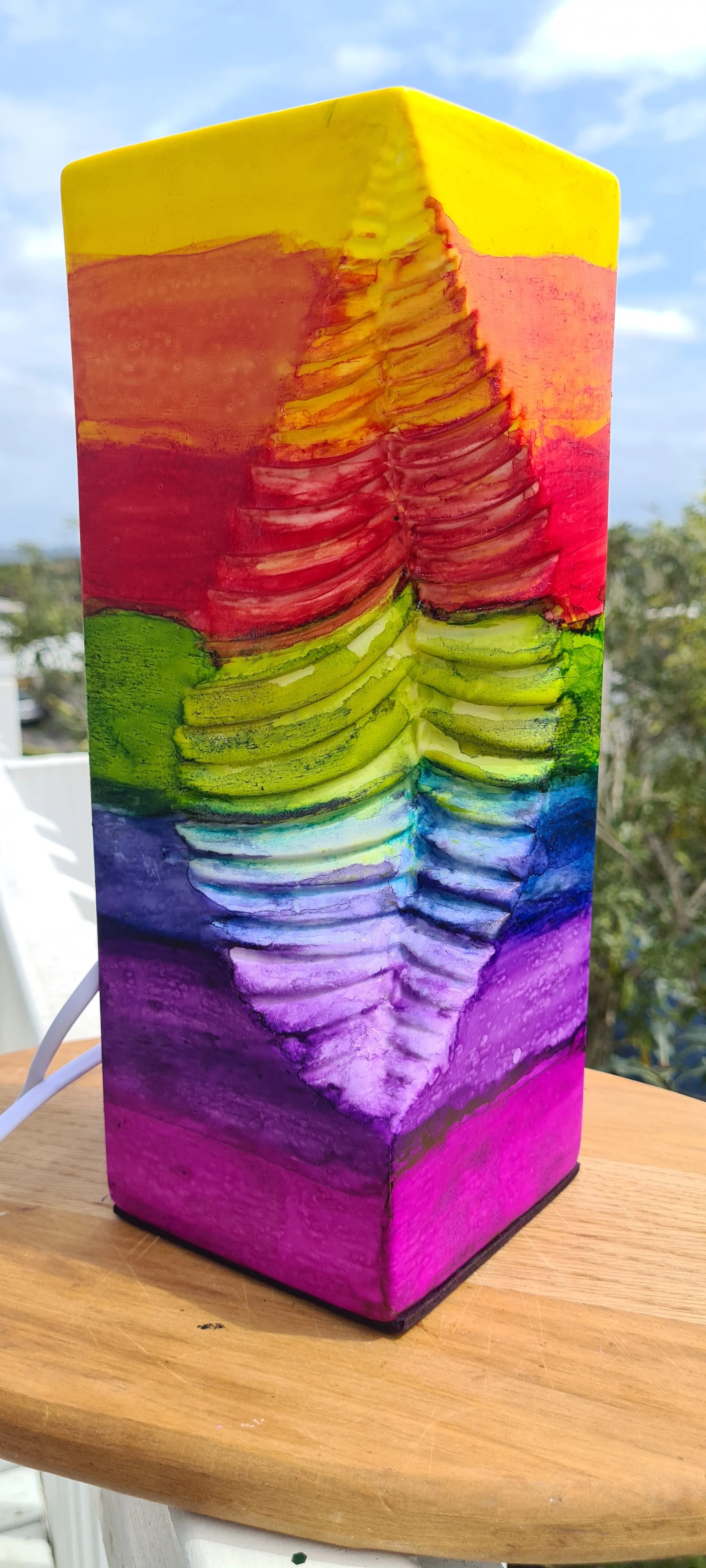 CHAKRA LEAF CERAMIC LAMP