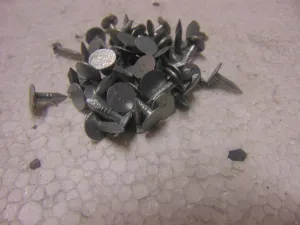 Extra Large Clout Nails Galvanised 20X3MM 25KG