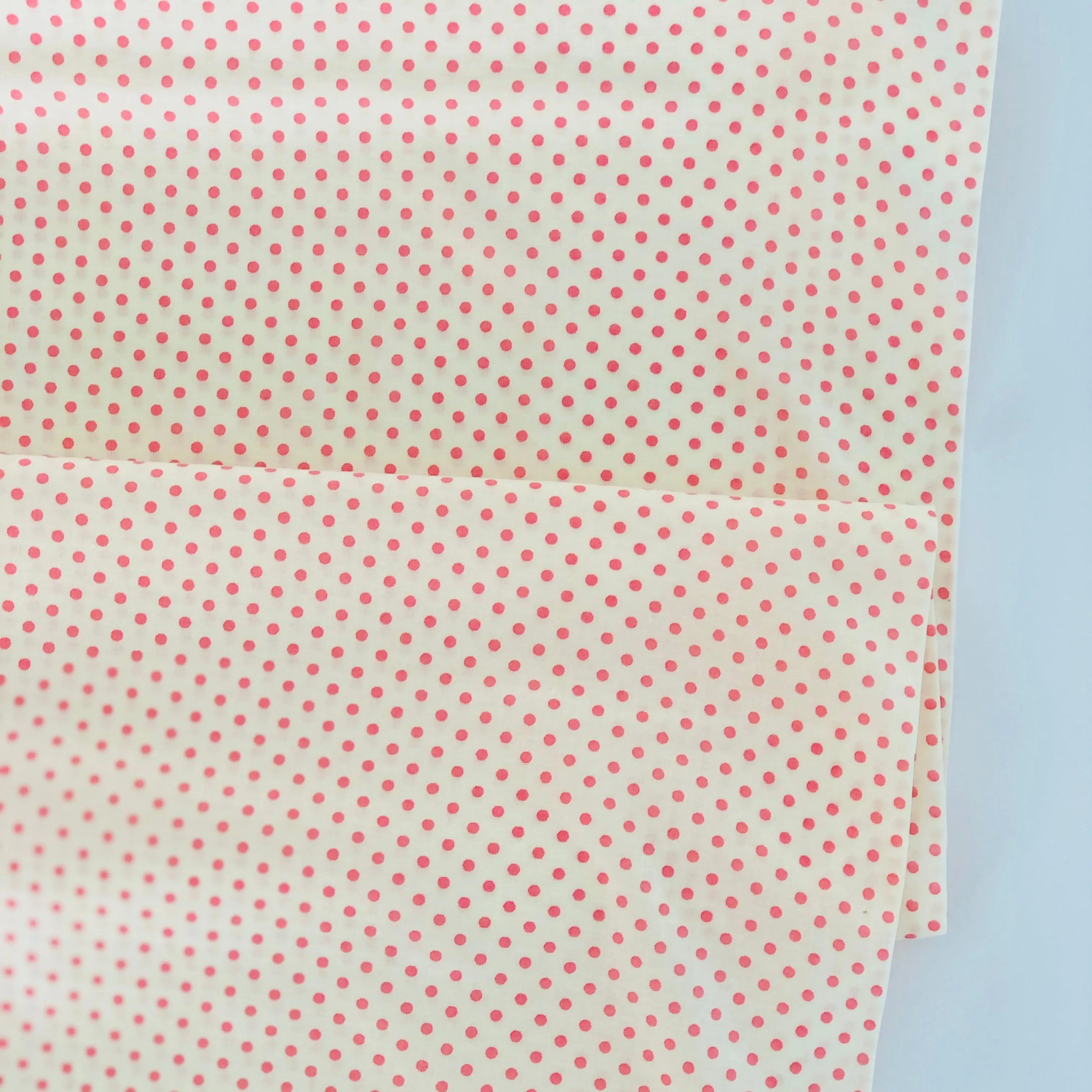 Kei Dot - Pink Dot on Off White background - Happy Sweet Collection - Yuwa