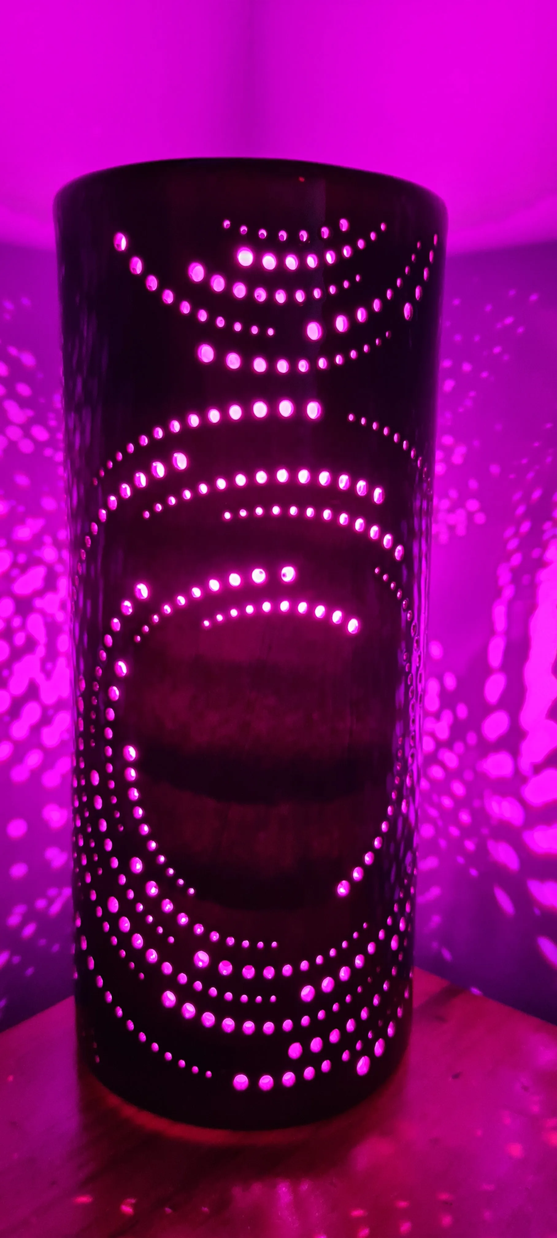 MAGENTA & BLACK CERAMIC SWIRL LAMP