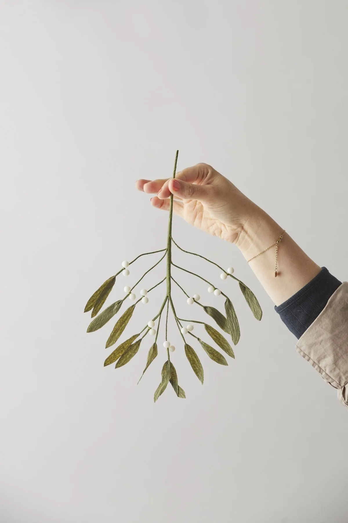Studio About Paper Flower Mistletoe, Green
